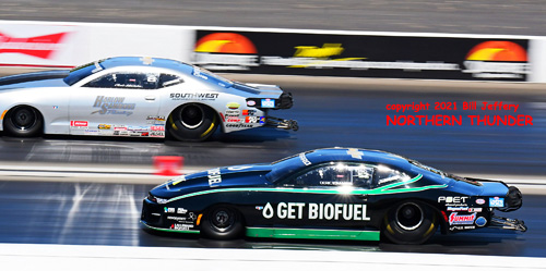 PRO - Deric Kramer (near lane) vs Chris McGaha (far 
lane)